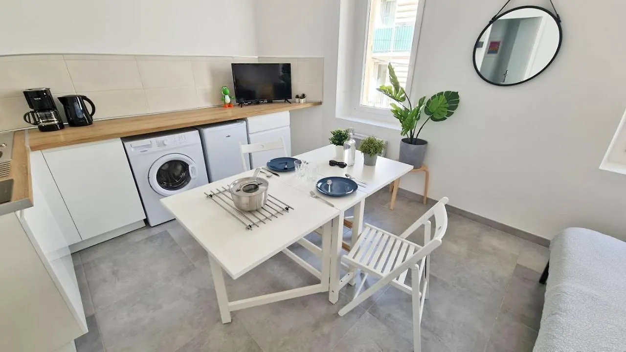 Maxbnb - Studio Cozy - Climatise - Wifi Fibre - 10 Min A Pied Gare -3- Toulon 0*,  Francie