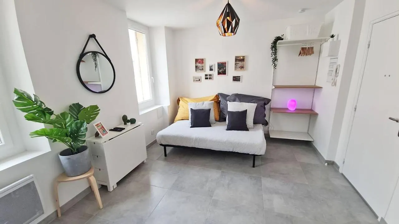 Maxbnb - Studio Cozy - Climatise - Wifi Fibre - 10 Min A Pied Gare -3- Toulon