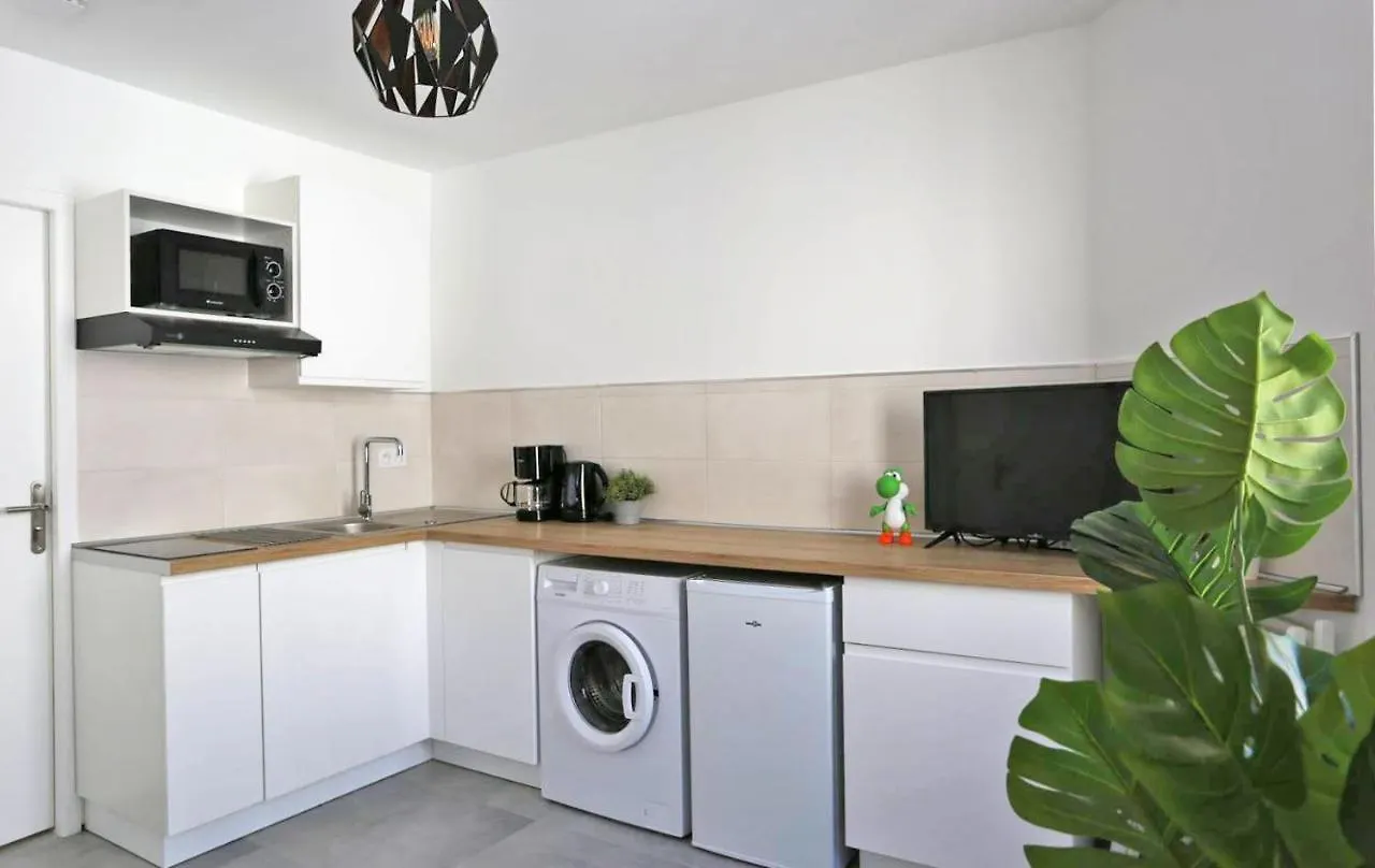 Maxbnb - Studio Cozy - Climatise - Wifi Fibre - 10 Min A Pied Gare -3- Toulon Francie